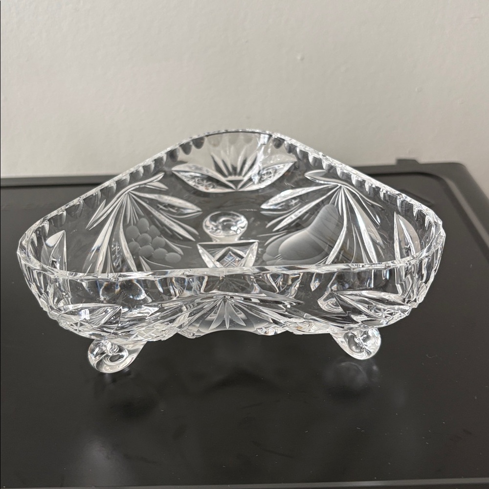 Vintage Crystal Decorative Triangular Footed Candy Bowl Dish - Preused